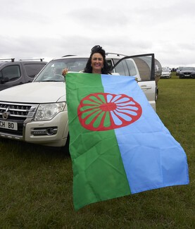 Ceruba with the Romani flag