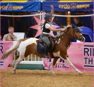 Another win for ‘top tier’ Showjumper Darlene at Aintree!