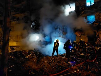 An apartment block in Ukraine’s capital city Kyiv after Russian shelling By Kyivcity.gov.ua, CC BY 4.0, https://commons.wikimedia.org/w/index.php?curid=115567933