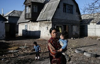Many Ukrainian Roma live in settlements in conditions of poverty © Mikhail Pochuev