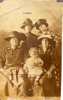 Emma Kefford, Jane Smith, Emily Smith & baby Annie. Surrey History Centre collection number Z/561/16