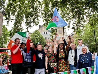 Campaigners at the 2022 Drive 2 Survive Rally. Photo by Ludovic for the Travellers Times