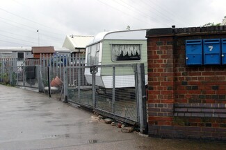 Clays Lane Traveller site in East London  before it was redeveloped (C) Elizabeth Blanchett