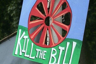A poster protesting about the 'police bill', the Act of Parliament gave the police more powers to try to bring a halt to the nomadic way of life in 2022 (c) Huw Powell