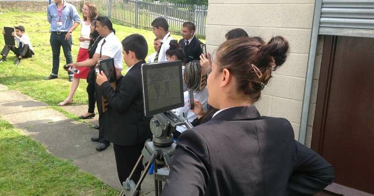 Top tips for filming on a smartphone | Travellers Times