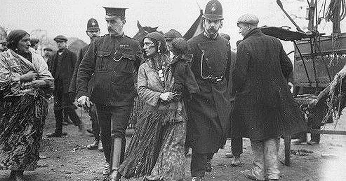 Seeing the Past Gypsies and Travellers through nonGypsy eyes